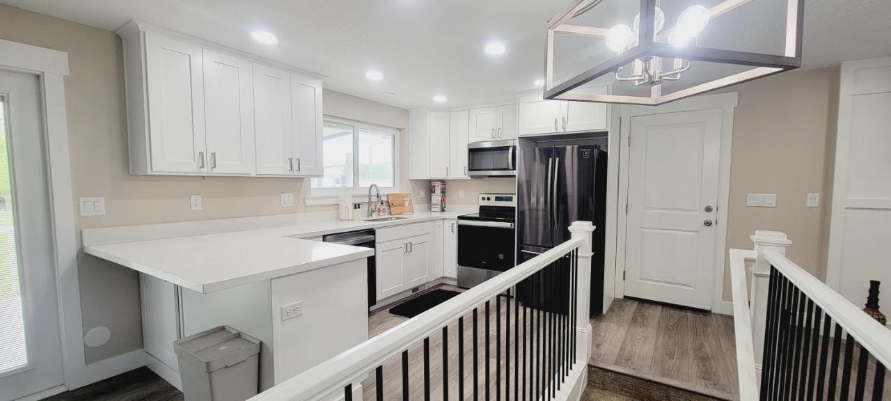 3 Bed 2 Bath Full Accessible Townhome In Heart Of Slc Саут-Джордан Екстер'єр фото