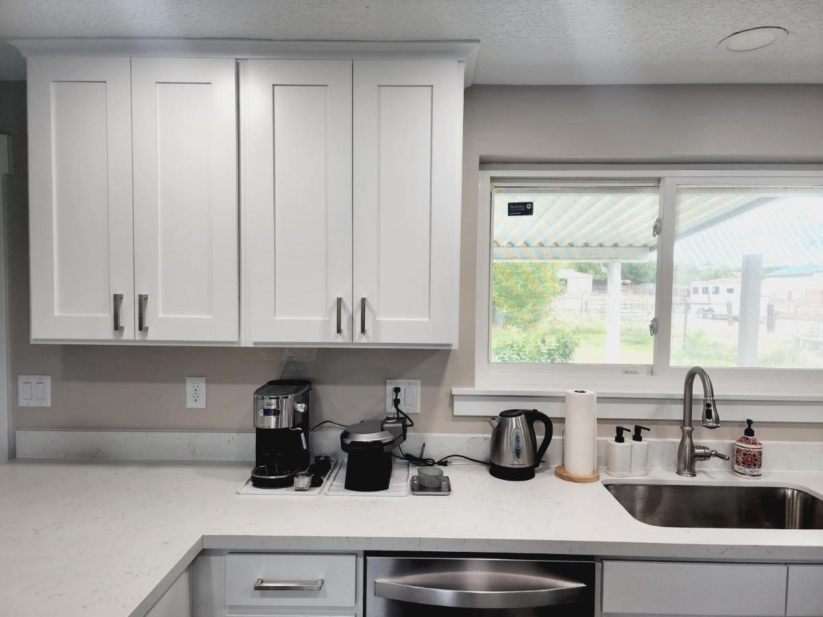 3 Bed 2 Bath Full Accessible Townhome In Heart Of Slc Саут-Джордан Екстер'єр фото